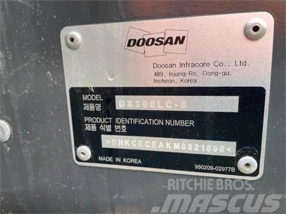 Doosan DX300 LC-5 Roomikekskavaatorid