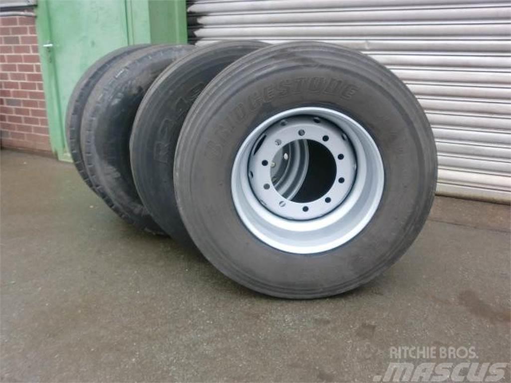 385/65R22,5 Kompletträder Tyres, wheels and rims