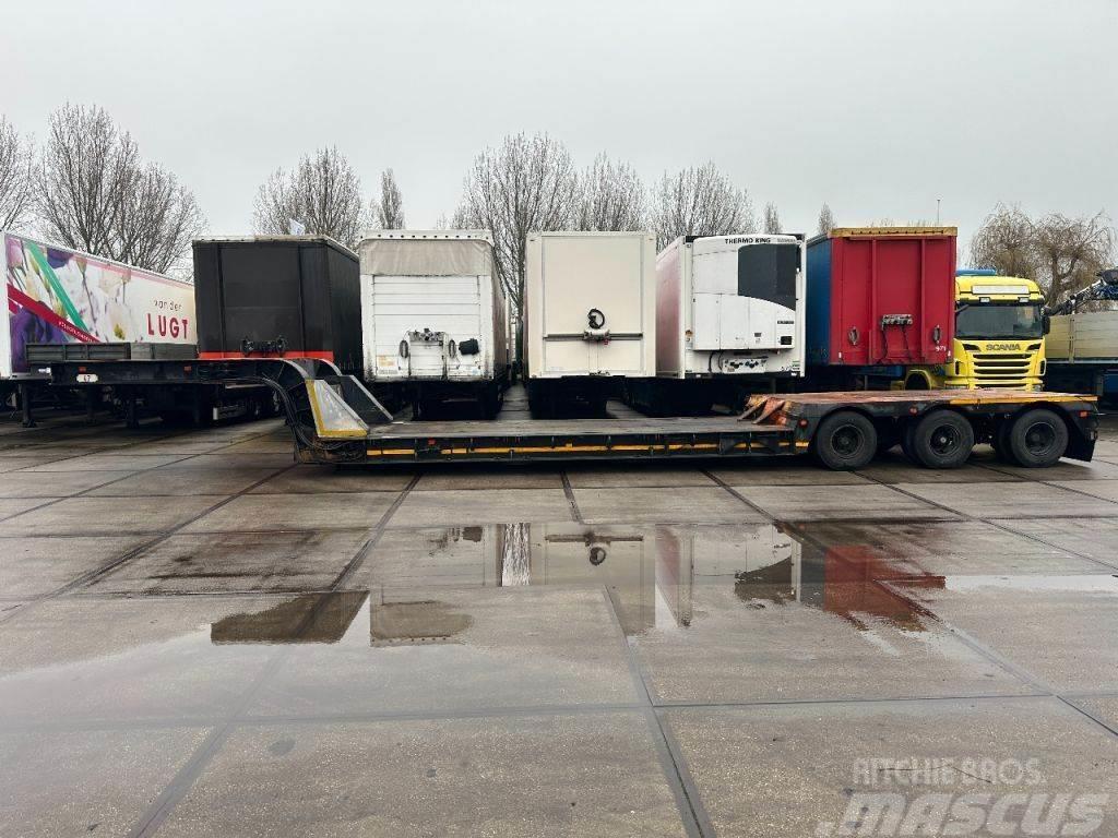 Nooteboom 3 AXEL STEERING, 3,6 M EXTENDABLE Low loader-semi-trailers