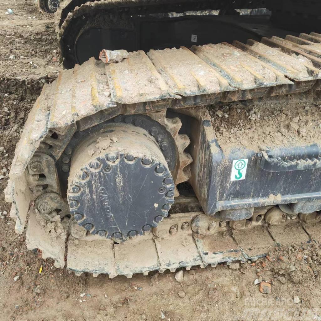 Volvo EC 360 Crawler excavators