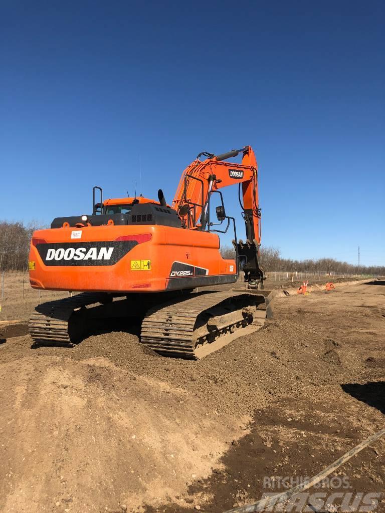 Develon DX225LC-5 Crawler excavators