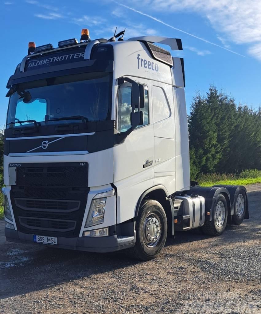 Volvo FH 540 6x4 boogie lift Tractor Units