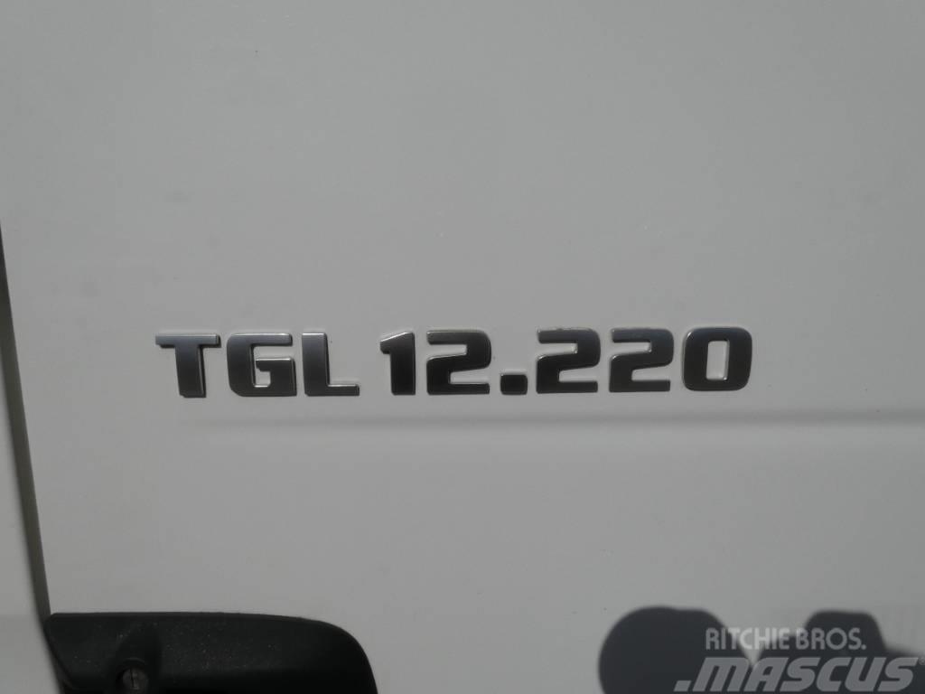 MAN TGL 12.220 Box body trucks