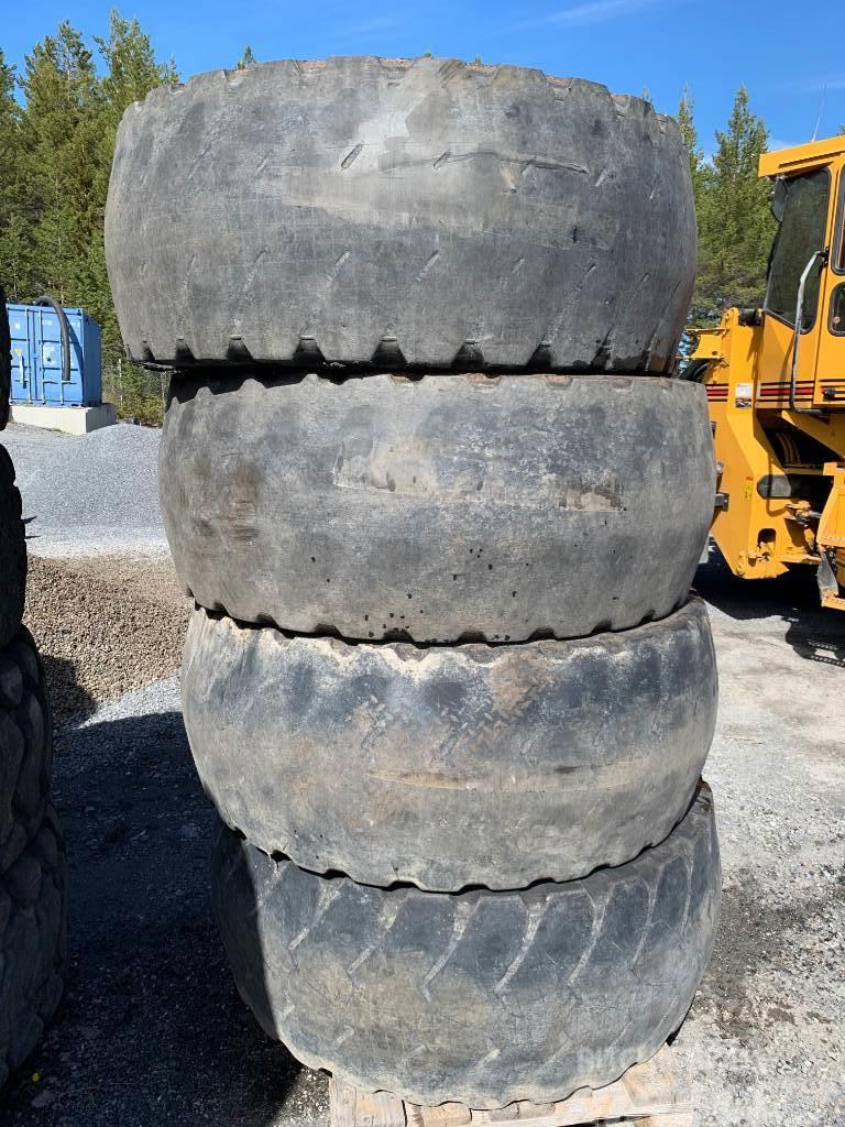 Bridgestone 20,5R25 stommar 1200:-/st Tyres, wheels and rims