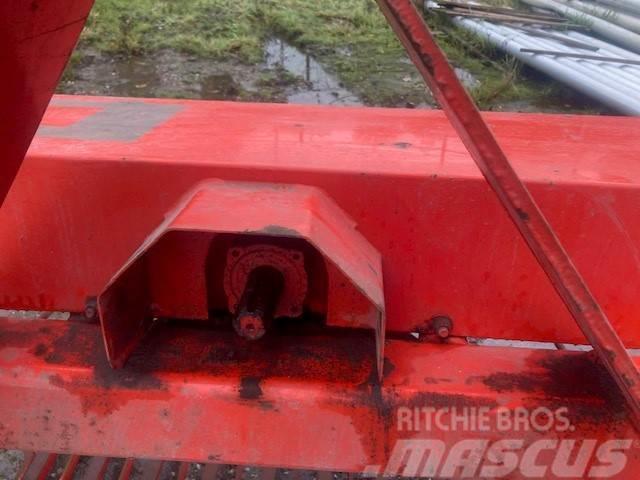 Peecon schudmachine / rooier. Other agricultural machines
