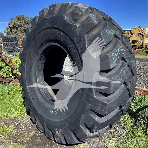 Firestone 33.25X35 Tyres, wheels and rims