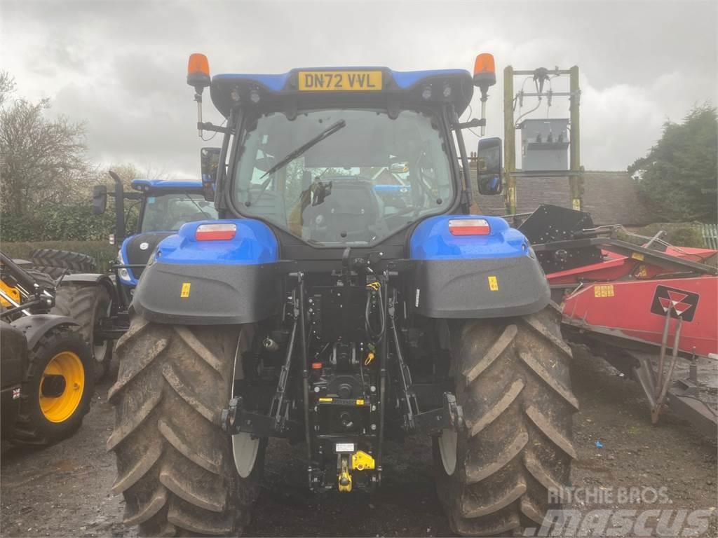 New Holland T5.120 Dynamic Command Tractors