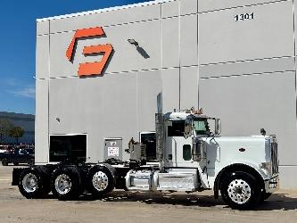 Peterbilt 389