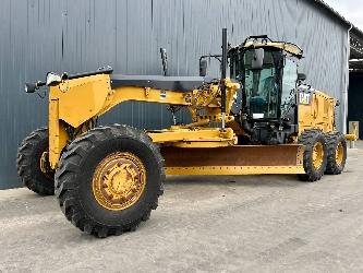 CAT 140M2 AWD