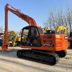 Doosan DX 140