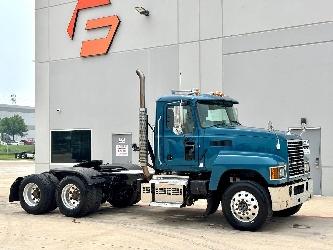 Mack Pinnacle