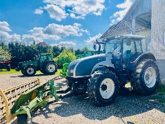Valtra T 121