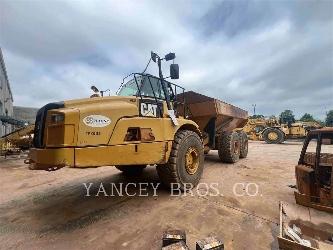 CAT 745C