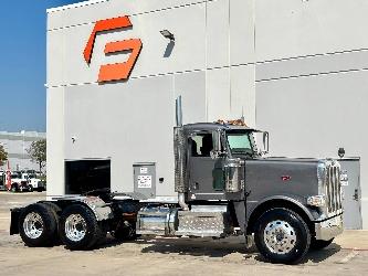 Peterbilt 389