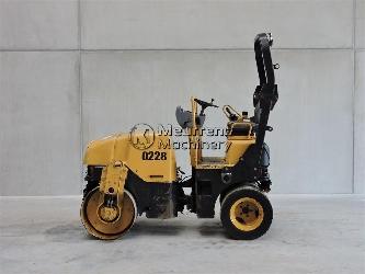 CAT CB225E