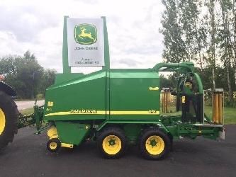 John Deere 678