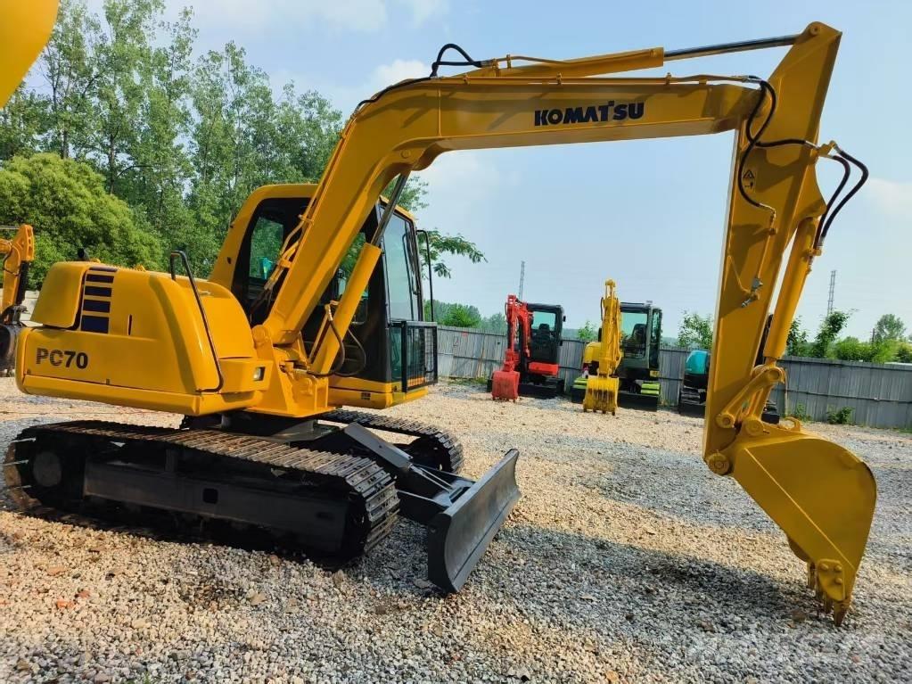 Komatsu PC 70-7 Roomikekskavaatorid