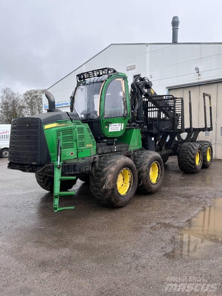 John Deere 1210 E Forwarderid