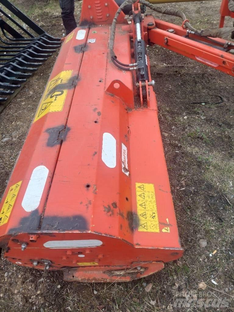 Maschio Giraffa 210 Karjamaade niidukid / pealselõikurid