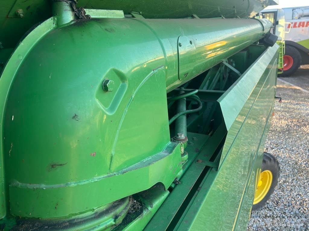 John Deere 2054 Teraviljakombainid