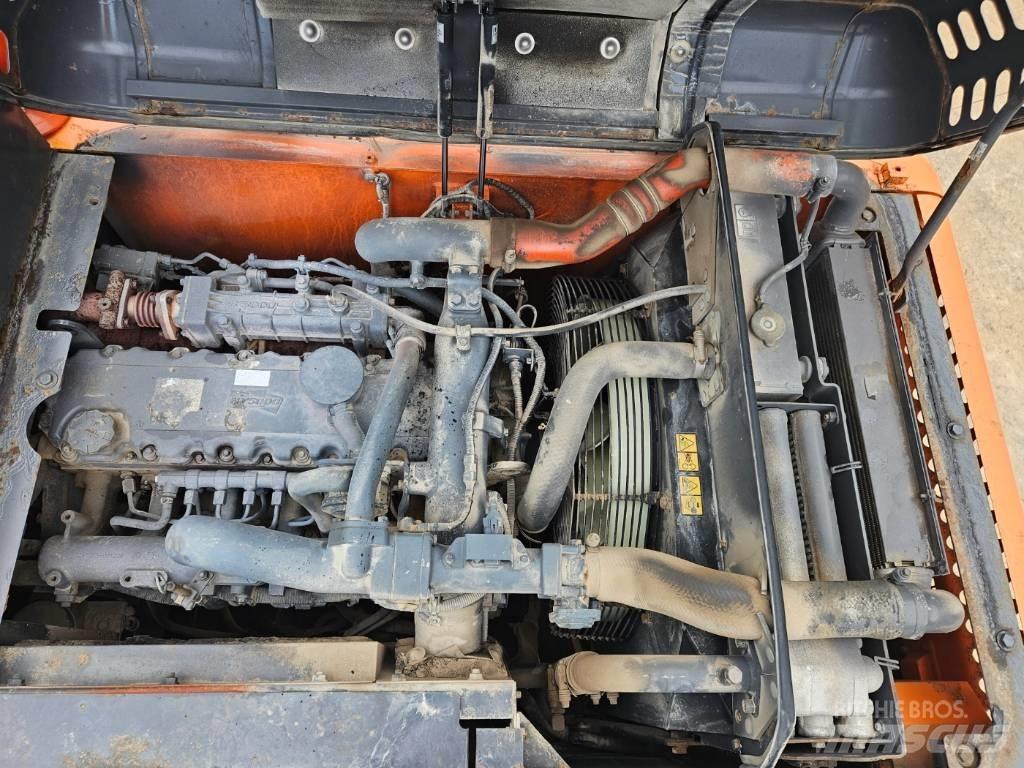 Doosan DX 210 W Ratasekskavaatorid