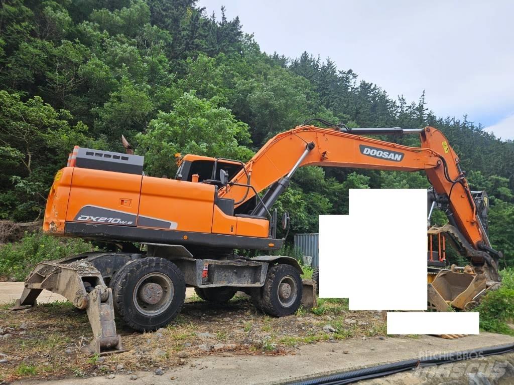 Doosan DX 210 W Ratasekskavaatorid