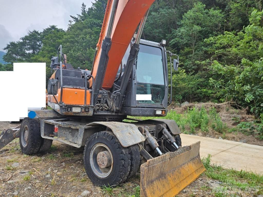 Doosan DX 210 W Ratasekskavaatorid