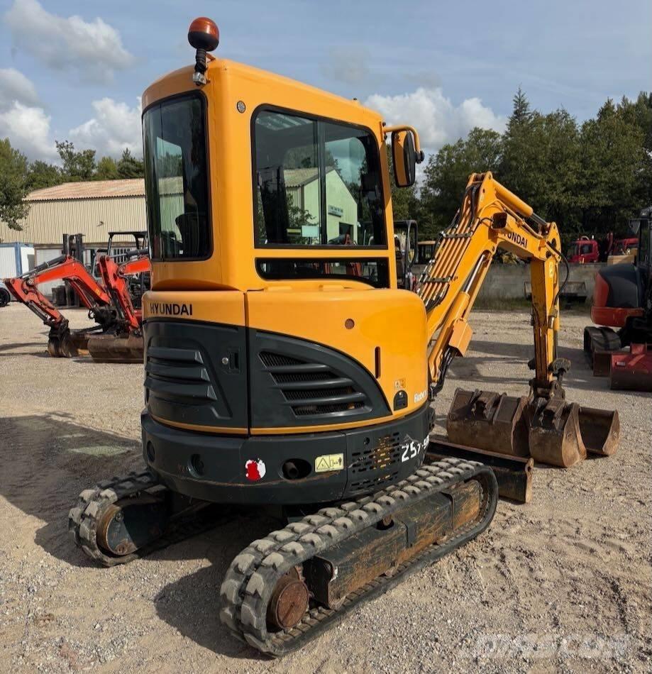 Hyundai R25Z-9 AK Miniekskavaatorid < 7 t