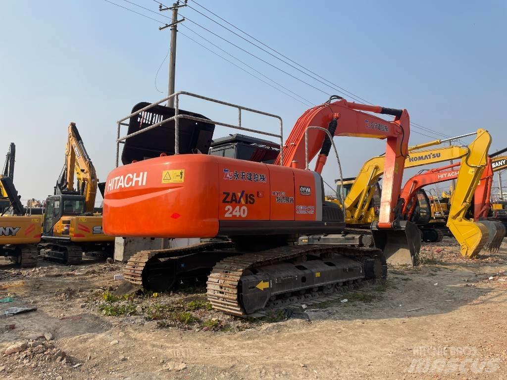 Hitachi ZX 240 Roomikekskavaatorid