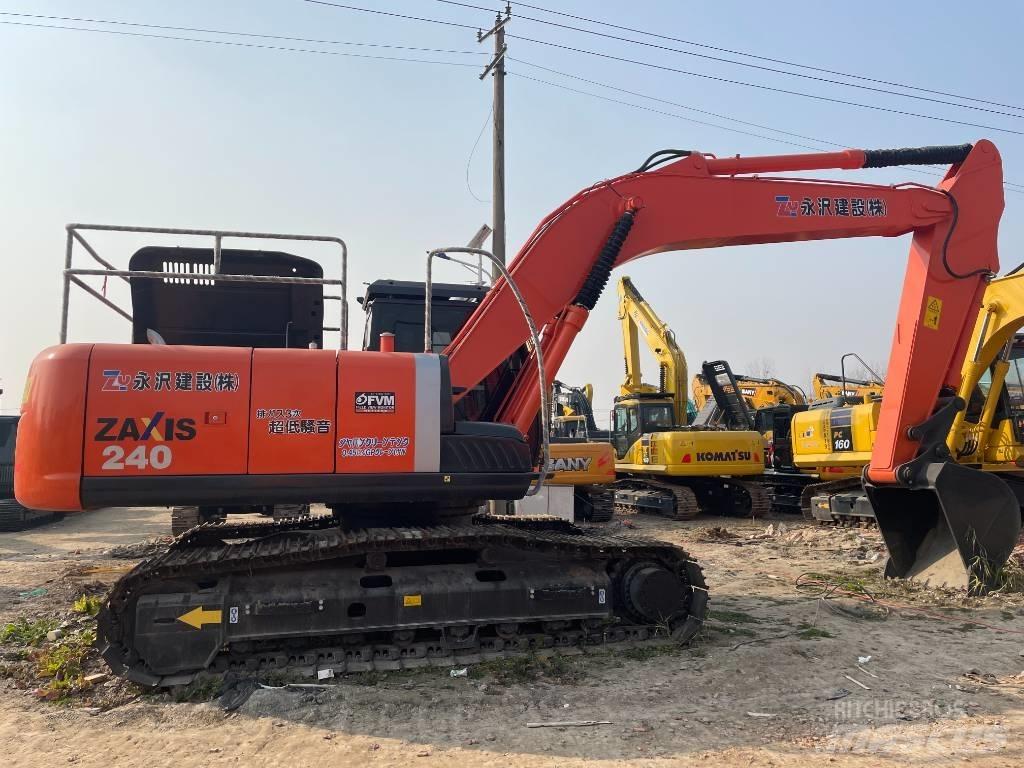 Hitachi ZX 240 Roomikekskavaatorid