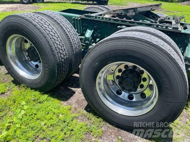 Mack CXU613 Pinnacle Sadulveokid