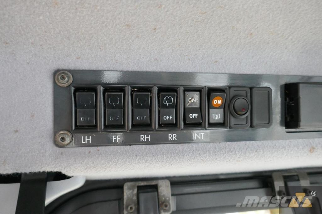 Komatsu D85PX-15 Buldooserid