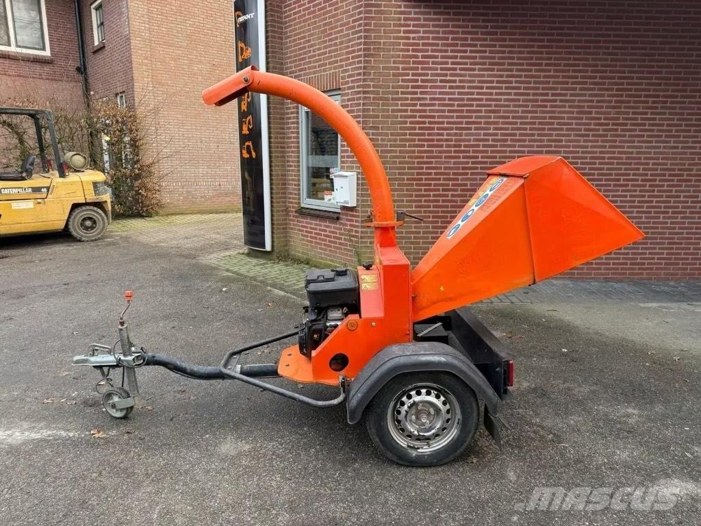 Wolf Hakselaar Puiduhakkurid