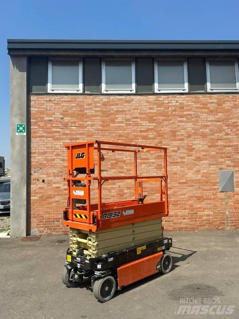JLG 1932 R Käärtõstukid