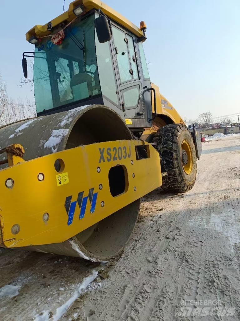 XCMG XS 143J Ühe trumliga rullid