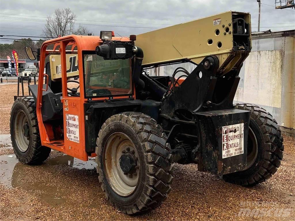 JLG G6-42A Teleskooplaadurid