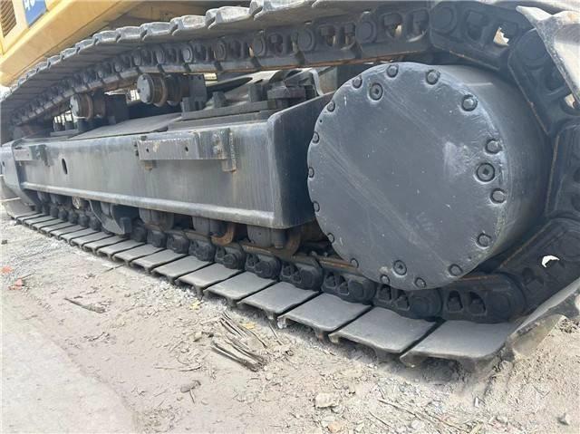 Komatsu PC 450 Roomikekskavaatorid