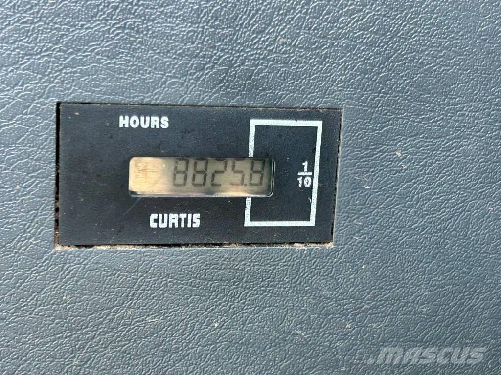 Hyundai HX 145 Roomikekskavaatorid