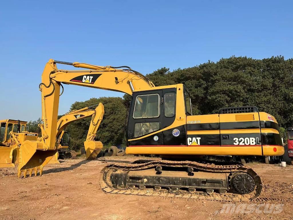 CAT 320 B L Roomikekskavaatorid