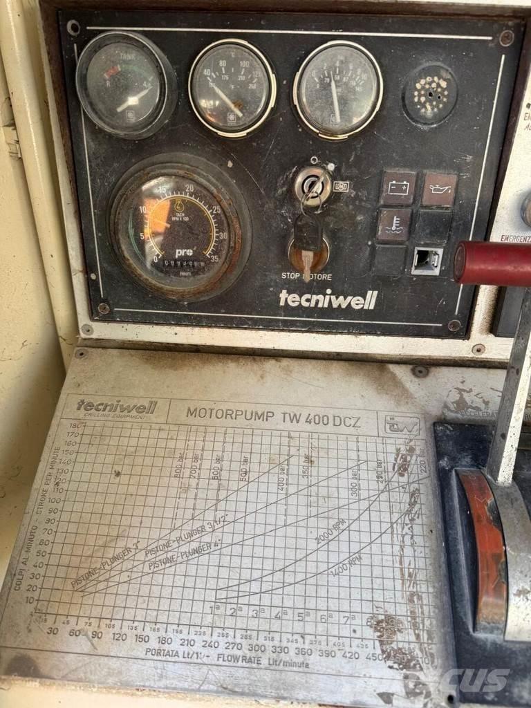  TECNIWELL TW 400 Betooni pumpautod