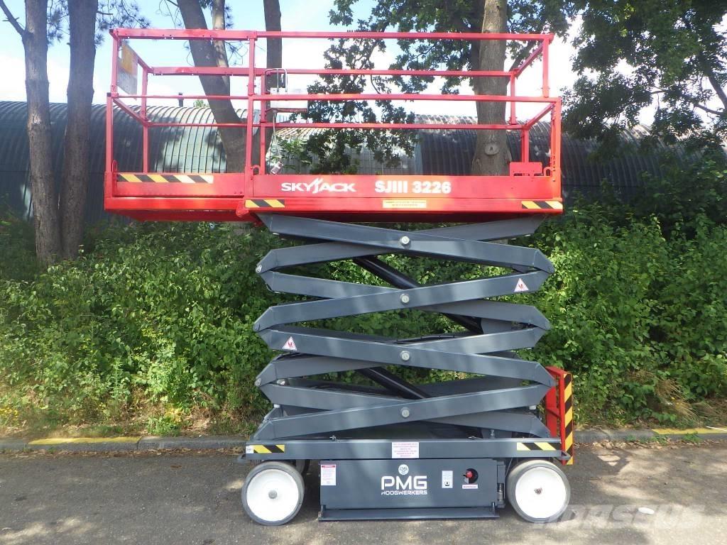 SkyJack SJ3226 Käärtõstukid