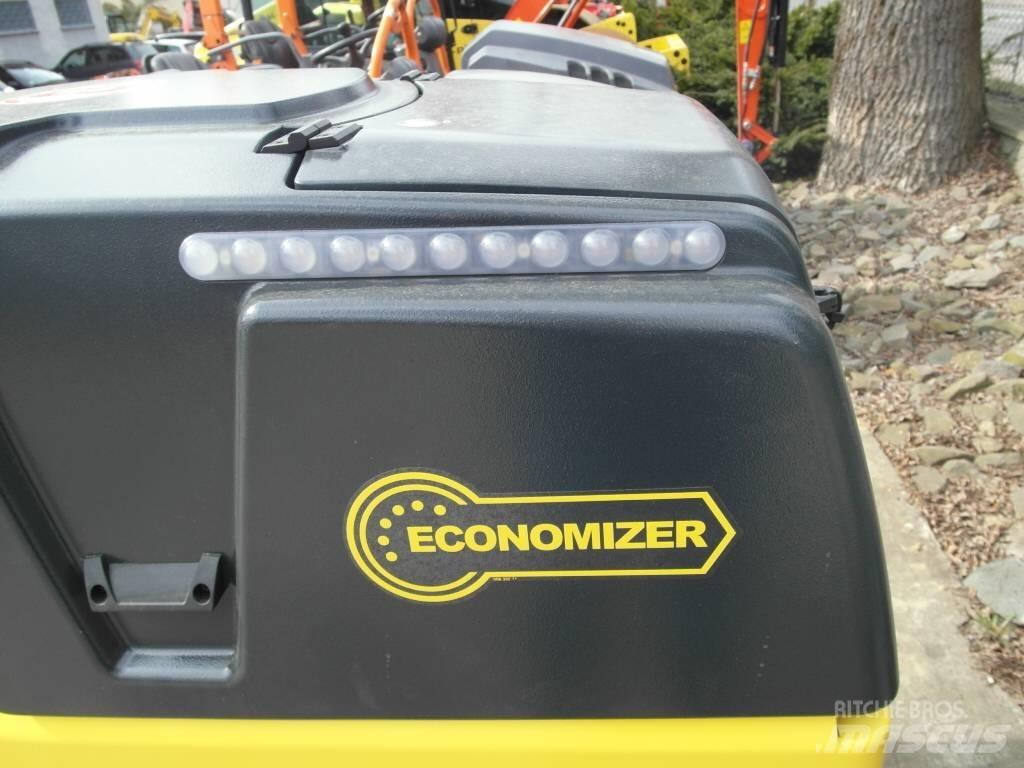 Bomag BMP 8500 Pinnasetihendajad