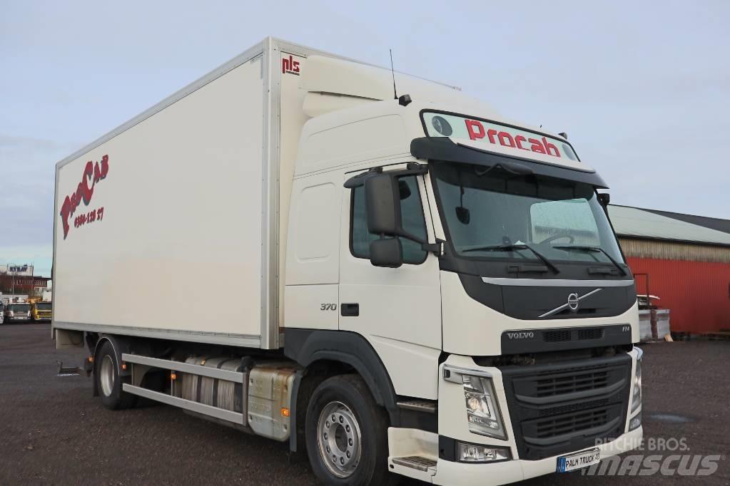 Volvo FM Serie 3722 Furgoonautod