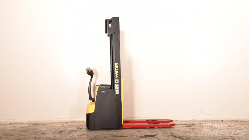 Hyster S 1.2 Järelkäidavad virnastajad