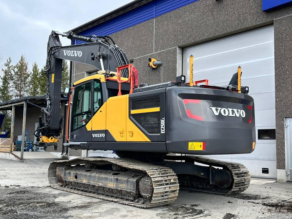 Volvo EC 250 EL Roomikekskavaatorid