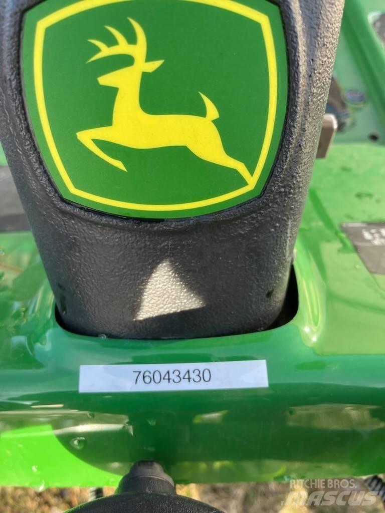 John Deere 7200 A Fairway niidukid