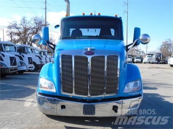 Peterbilt 579 Sadulveokid