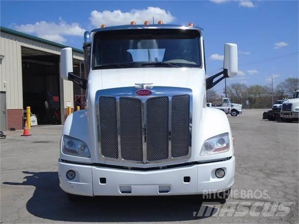 Peterbilt 579 Sadulveokid