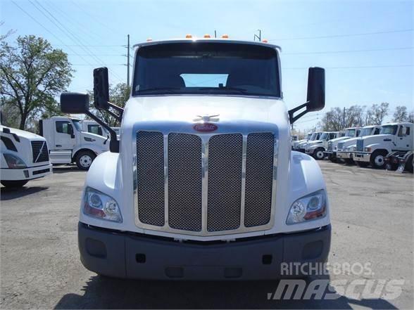 Peterbilt 579 Sadulveokid