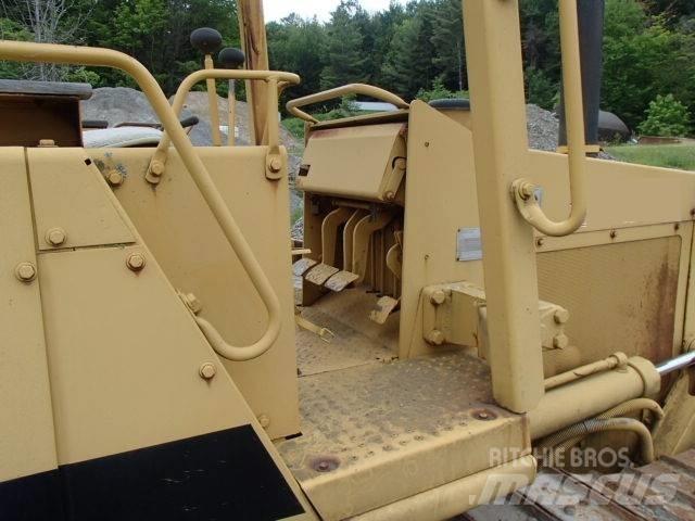 CAT D 3 C Buldooserid